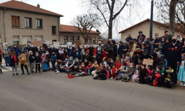 Petition : NON à la fermeture de classe à Saint Georges Haute Ville ! NON aux fermetures de classe dans la Loire !