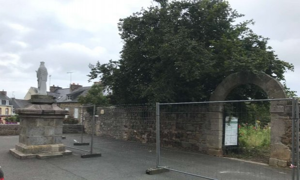 Petition : Sauvons la place de Nantois à Pléneuf !   Pétition contre une construction inappropriée