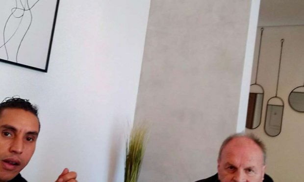 Petition : Laissez un homme de 71 ans faire venir son fils adoptif en France !