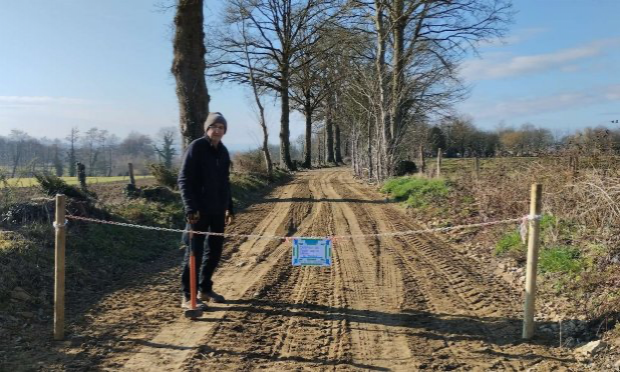 Petition : Aidez-moi à rendre accessible le chemin de mon refuge pour animaux SVP !