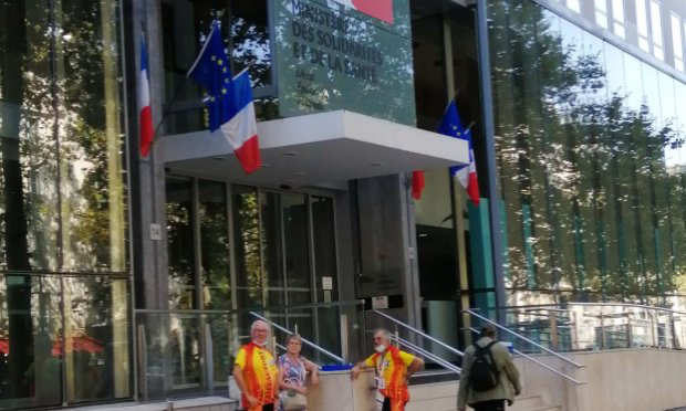 Petition : Non à la substitution du traitement thérapeutique pour la maladie de Parkinson