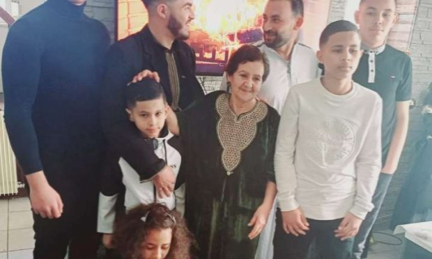 Petition : Je n'abandonnerai pas ma mère : aidez-nous à obtenir sa carte de résident !