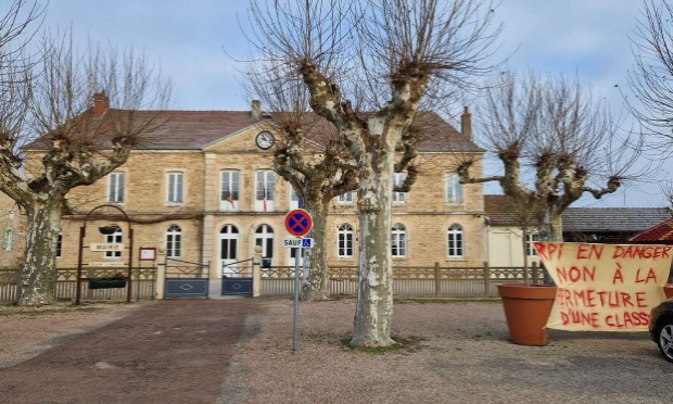Petition : RPI Laives-BeaumontS/Grosne-St-Ambreuil en danger ! NON à cette nouvelle fermeture de classe !