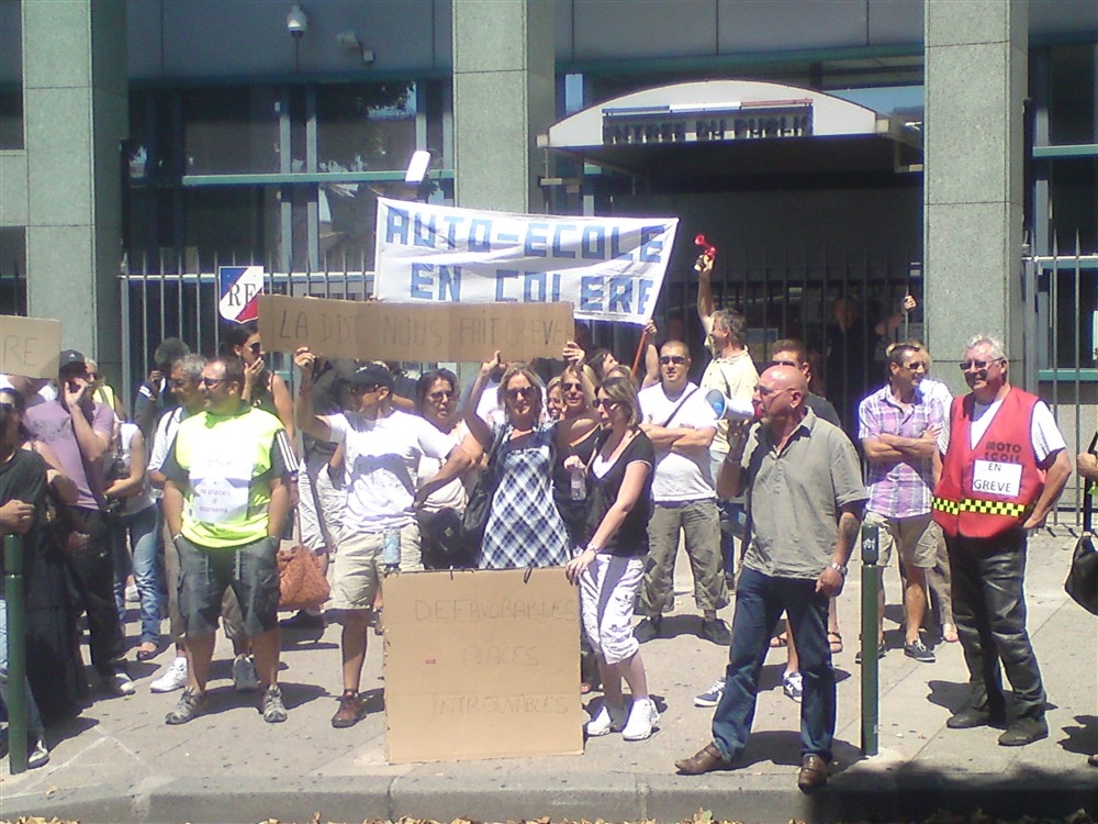 Pour l'augmentation du nombre de place d'examen du permis de conduire