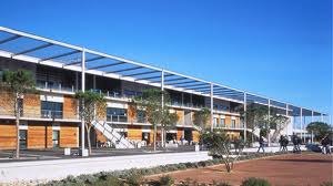 Des tarifs équitables dans une cantine publique au lycée Philippe Lamour à Nîmes