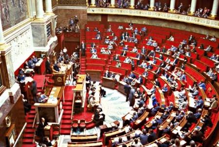 Pour que les députés acceptent de baisser leurs indemnités de 10%