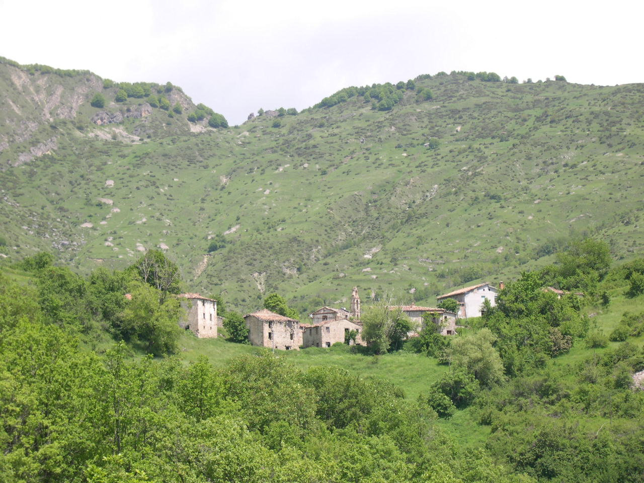 Création d'un éco-village en Italie, pour une reconnaissance d'utilité publique