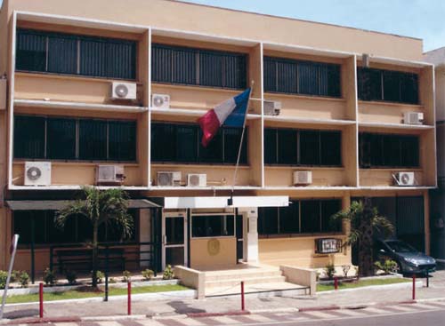 Refus de visa à Madame ANTSANI Clémence, grand-mère gabonaise(dossier visé par la mairie de FRANOIS)