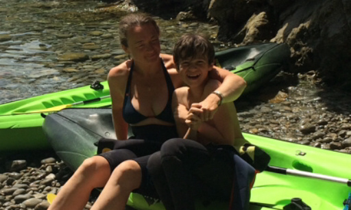 Une maman traverse la France pour voir son fils une heure !