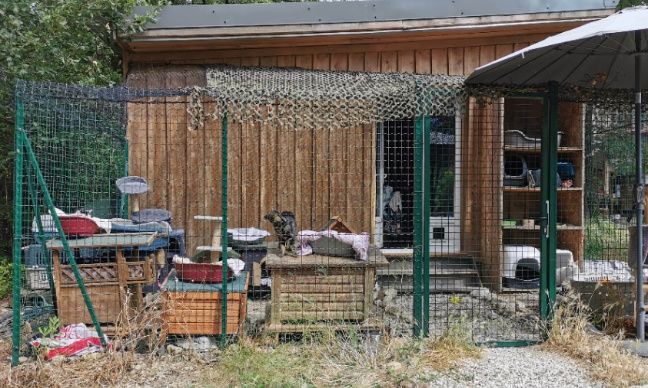 Création d’urgence d’un refuge supplémentaire pour animaux dans les Alpes Maritimes.