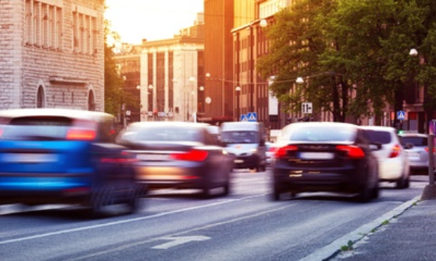 Vitesse excessive. Danger pour le quartier