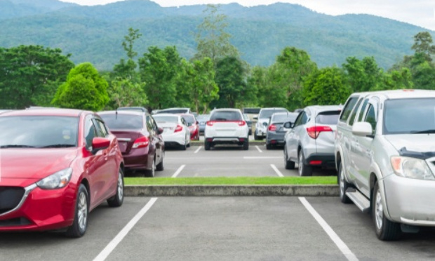 Gratuité des places de parking devant la fac pour les etudiants