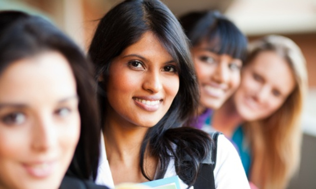 Droit de s'habiller comme on le veut à Sainte-Macre !