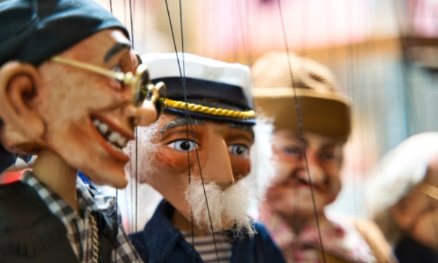 Pour que Madame Claude ait sa marionnette aux côtés de Tchantchès