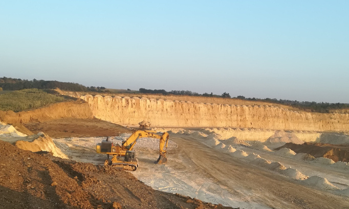 Pétition contre le projet d'extension de la «carrière du Romont» exploitée par la CBR
