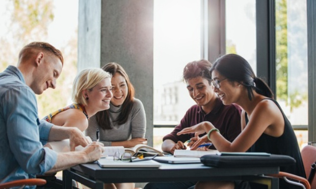 Révision du règlement du code vestimentaire du collège