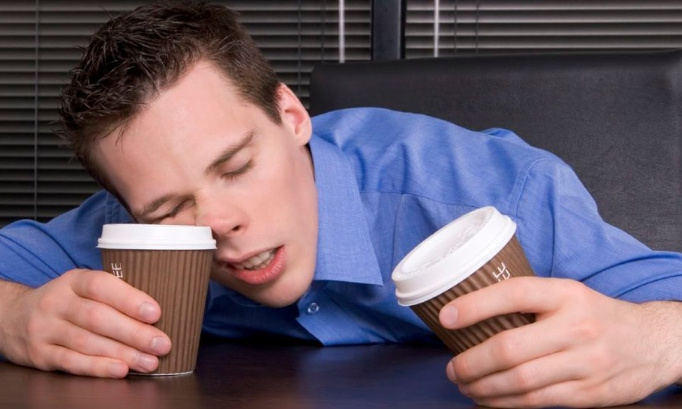 Le café nous permet de rester éveillé(e)s !