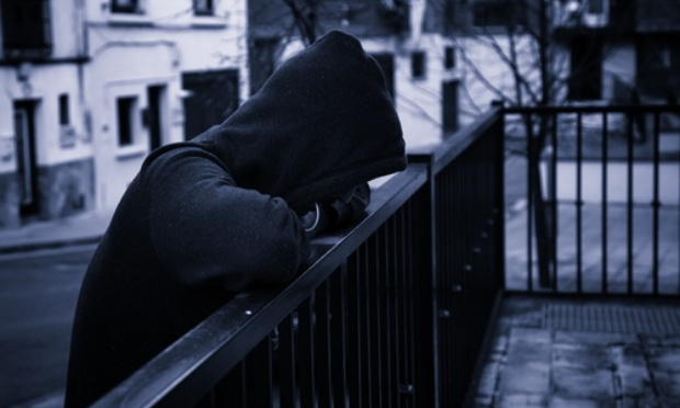 Demande d'actions dissuasives contre les bandes des trafics de drogue vers le quartier de l'Alma, la place Edmond Arnaud et le voisinage !