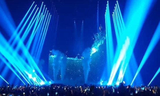 Que l’on autorise les showcase, concert