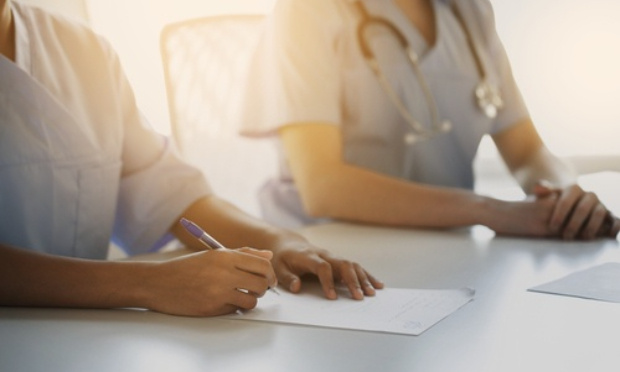 STOP à l'exploitation des étudiants en soins infirmiers !