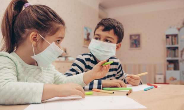 Contre le port du masque en primaire