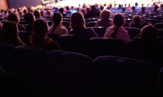 Oui à l'ouverture des librairies, salles de spectacle, lieux culturels, commerces 