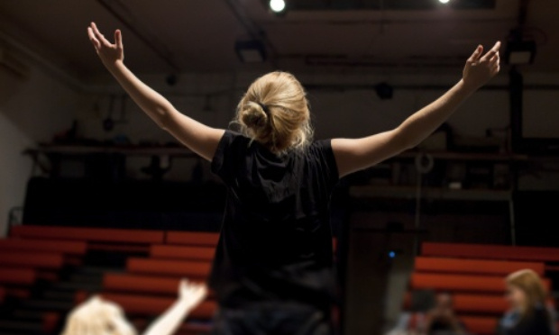 Pour des cours d'expression orale et corporelle en présentiel