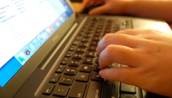 Pour que cesse la violence sur internet