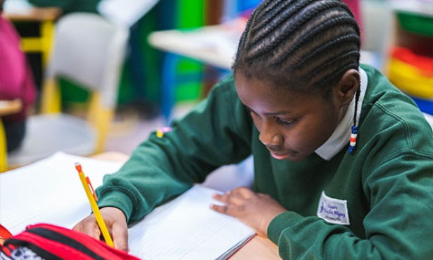 POUR UNE ÉDUCATION QUI FAVORISE LA RÉUSSITE SCOLAIRE ET LA COHESION SOCIALE DANS LES QUARTIERS