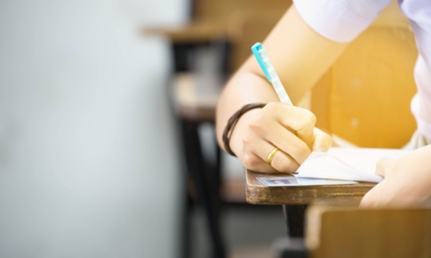 Pour le maintien de l'ouverture des lycées pendant le confinement