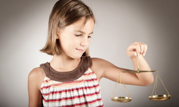 Nommez d'urgence un Défenseur des enfants