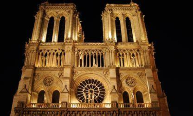 Pour la messe et le retour de la liberté de culte.