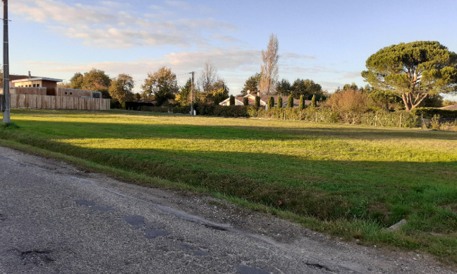 Non à l'urbanisation de l'espace vert rue Bernard Raynaud situé à proximité de l'ancienne gare et de la base de vie des services techniques