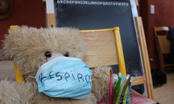 STOP aux masques à l'école