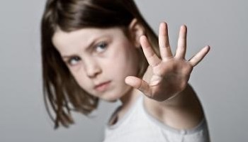 Futurs élus, engagez-vous à empêcher la mort de 1.000 enfants suite à des maltraitances !