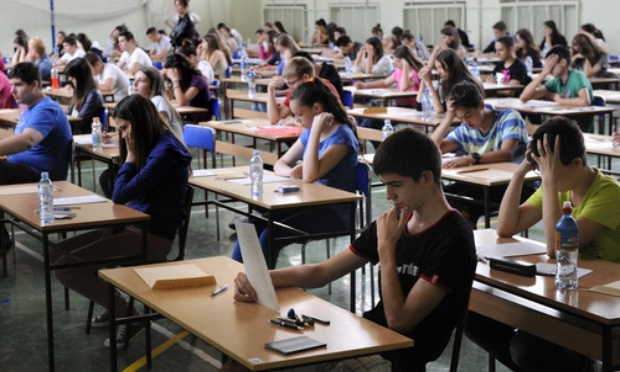 Pétition contre le passage dangereux des partiels en présentiel