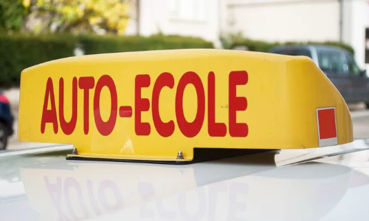 Confinements : pour prolonger la validité du Code la Route