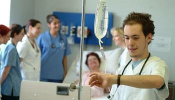 Infirmiers, battons-nous pour reprendre la place que nous méritons !