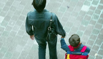 Non à la fermeture d’une classe de l’école du Parc et la perte de la décharge complète du directeur de cette école !