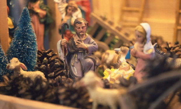 Enlèvement de la crèche hideuse place St-Pierre à Rome