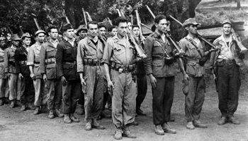 Non à la parade de l’armée algérienne le 14 juillet 2014 !