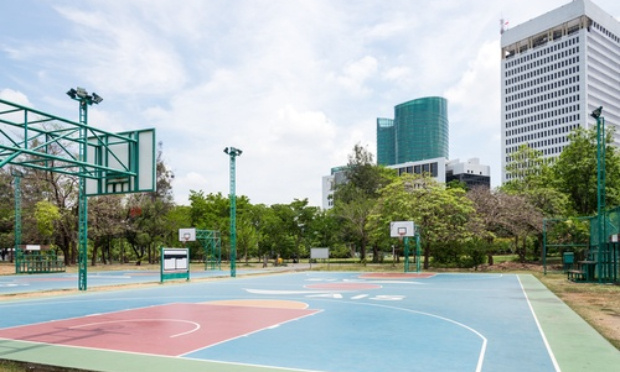 Création d'un espace d équipements sportifs