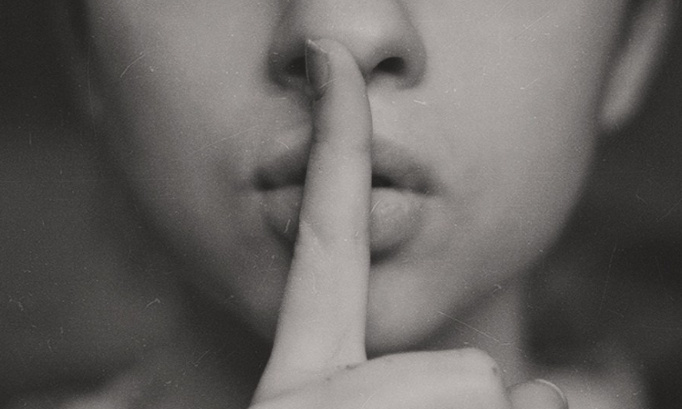 Rendre les crimes sexuels sur mineurs imprescriptibles