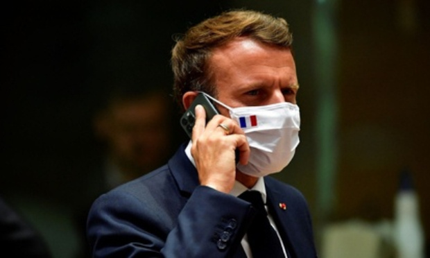 Je dénonce la politique de M. Macron