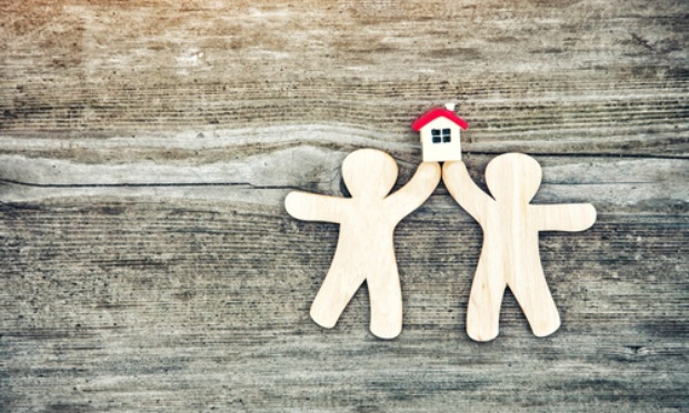 Qu'elle reste dans le hangar où elle est maintenant