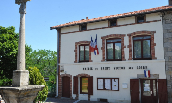 Que l'on rétablisse la ligne de bus 26 Condamines et Saint Victor sur Loire en période vacances scolaires, samedis matin et été