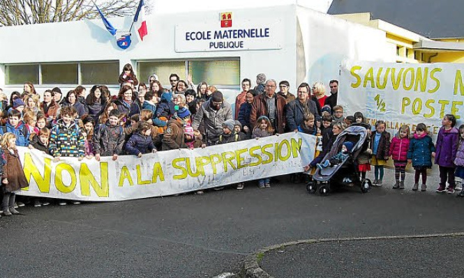 Contre la suppression d'une classe à l'école Maternelle Publique de Ploneour-Lanvern