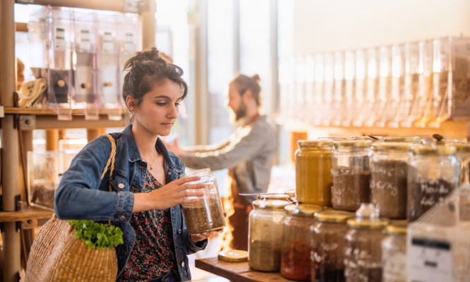Non à la fermeture des petits commerces dans les centres commerciaux