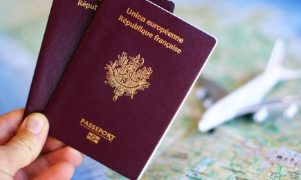 Pour le retrait de la décision discriminatoire interdisant l'entrée et la sortie des Français de leur propre pays.