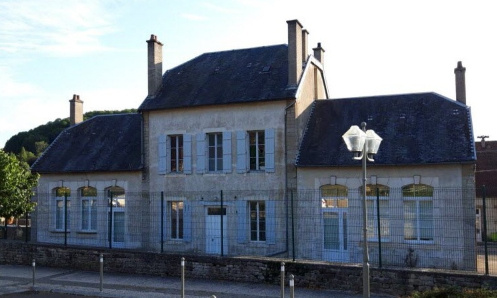 Non à la fermeture de la 6ème classe de l'école publique de Pouilly en Auxois